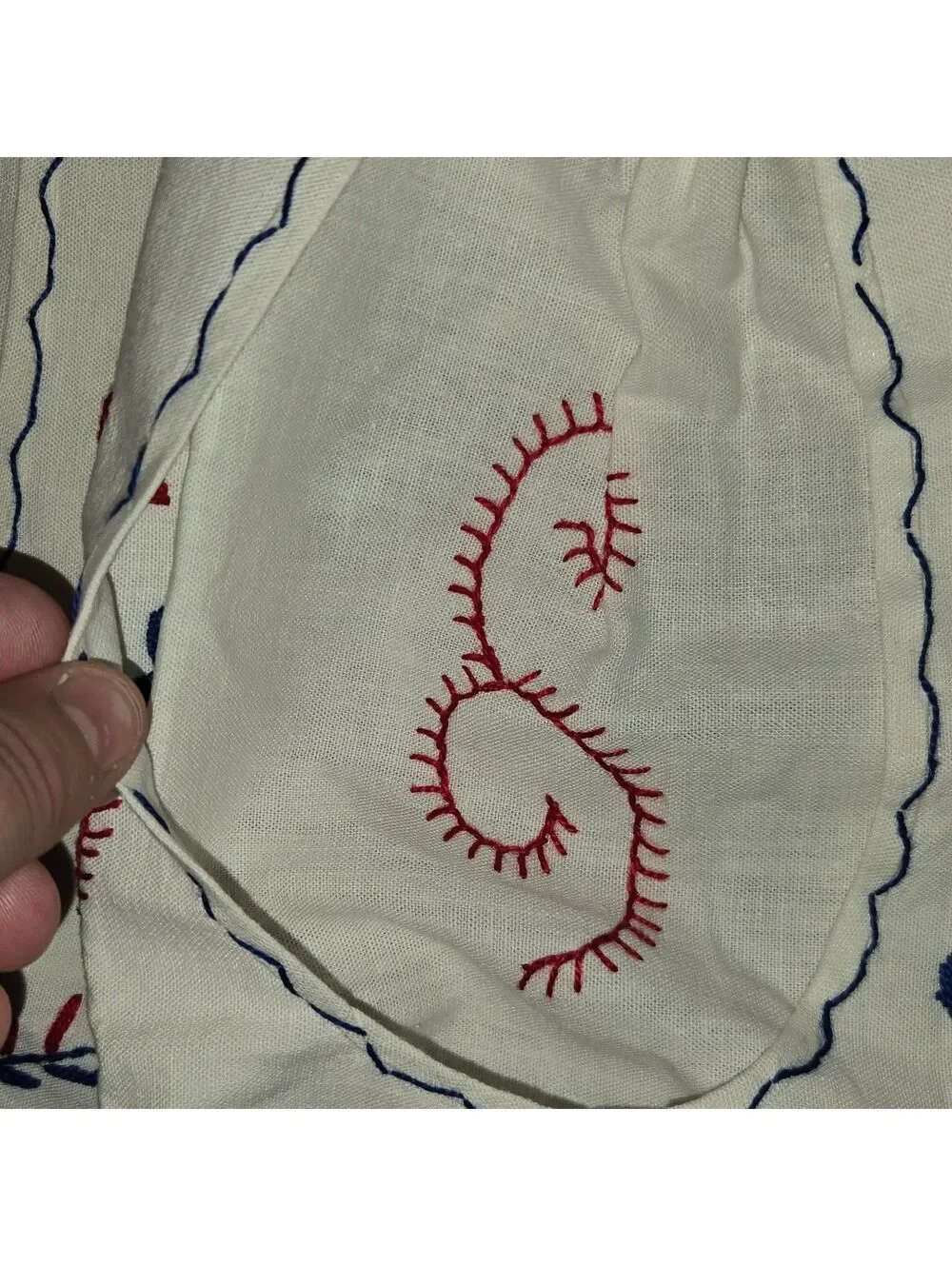 Vtg Portugal Handmade White Embroidered Apron Pockets Traditional Floral Heart